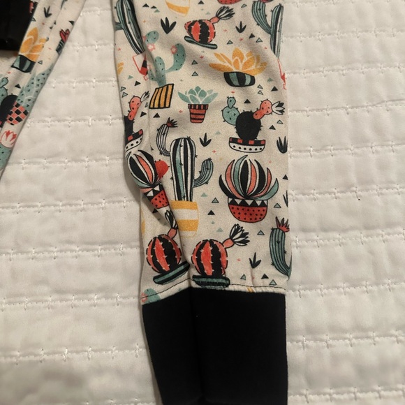 small shop Gender Neutral Baby Outfit - Picture 4 of 10